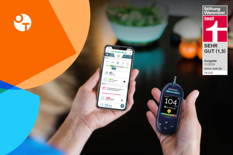 Benutzer sieht Blutzuckerwerte in der OneTouch Reveal-App.